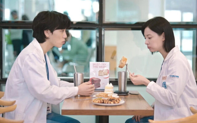 Sinopsis & Review Doctor X: Mafia in White Episode 2: Dokter Kontrak yang Tak Bisa Disuruh-suruh